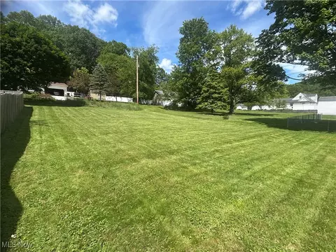 Adams, Coshocton, OH 43812 photo 5
