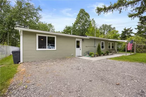 12364 Avalon Dr, Grafton, OH 44044