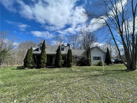 9439 Williams Rd, Diamond, OH 44412