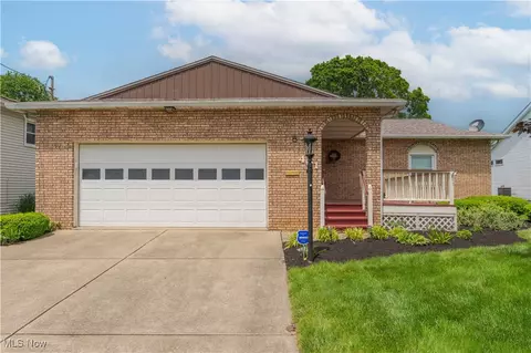 401 9th St NW, North Canton, OH 44720