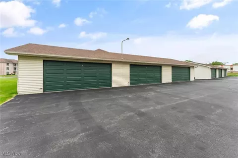 7356 Eisenhower Dr, Boardman, OH 44512 photo 22