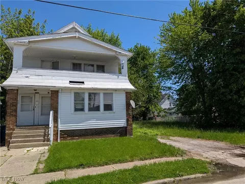 1367 Clearaire Rd, Cleveland, OH 44110