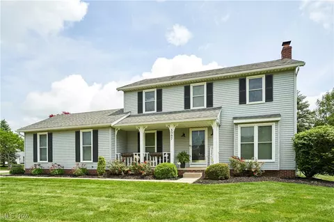 5097 Heather Ann Cir, Stow, OH 44224