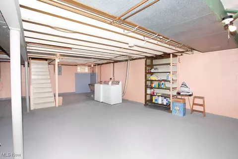 430 W Harvey St, Struthers, OH 44471 photo 34