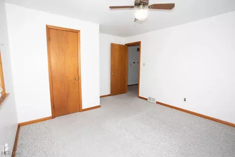 430 W Harvey St, Struthers, OH 44471 photo 20