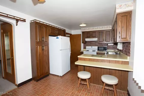 430 W Harvey St, Struthers, OH 44471 photo 18