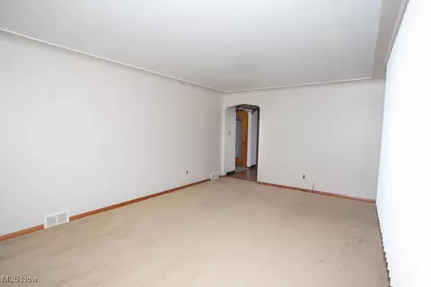 430 W Harvey St, Struthers, OH 44471 photo 13