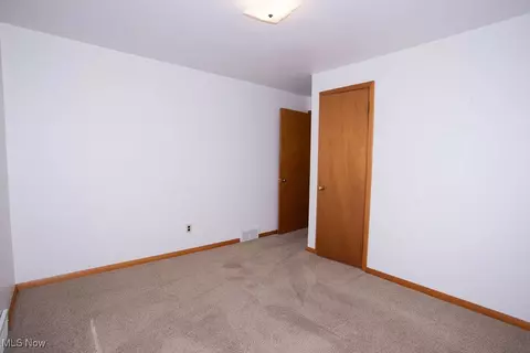 430 W Harvey St, Struthers, OH 44471 photo 16