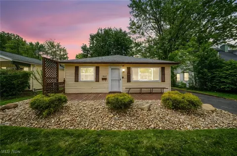 5052 Forest Rd, Mentor, OH 44060