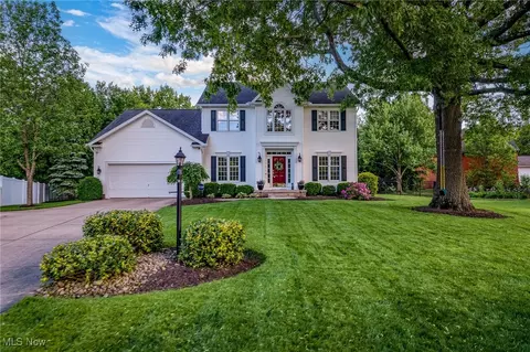 4803 Heights Dr, Stow, OH 44224