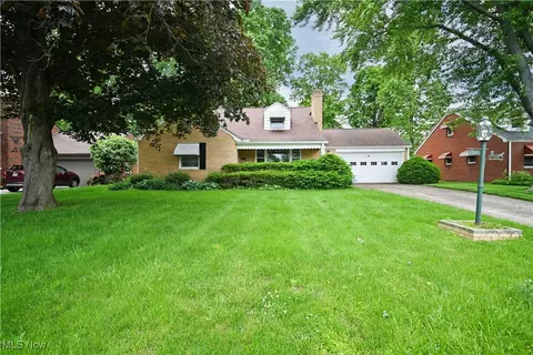 388 Meadowbrook Ave, Youngstown, OH 44512