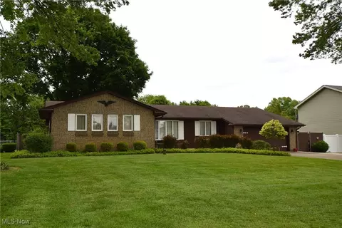 4481 Green Glen Dr, Youngstown, OH 44511
