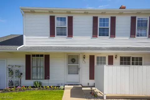 6515 Liberty Bell Dr #14-B, Brook Park, OH 44142