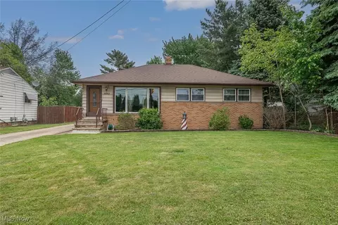 6351 W 130th St, Parma Heights, OH 44130