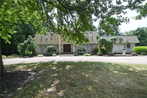 135 Southwoods Ave, Boardman, OH 44512