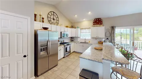 Kitchen - 4520 Ledge Ct, Kent, OH 44240 photo 1 of 2