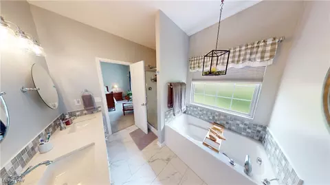 Bath - 4520 Ledge Ct, Kent, OH 44240 photo 2 of 4