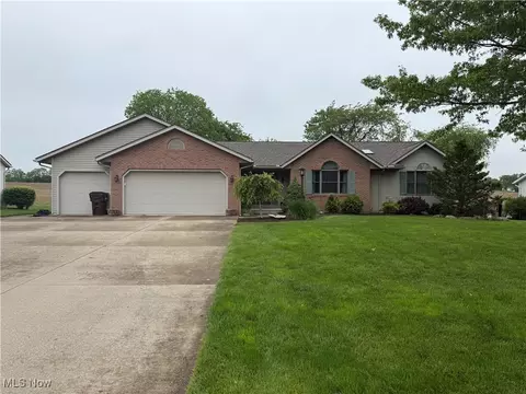 2627 Greenbriar Ln, Wooster, OH 44691