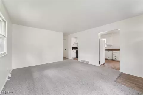 546 Wesley Ave, Elyria, OH 44035 photo 13