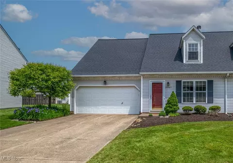 37467 Sturbridge Ln, Willoughby, OH 44094