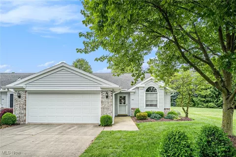 194 Lisa Ann Dr, Huron, OH 44839
