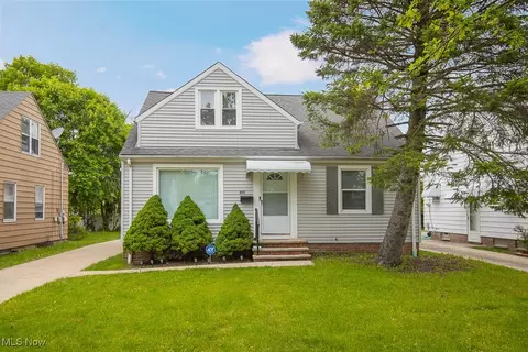 13611 Shady Oak Blvd, Garfield Heights, OH 44125