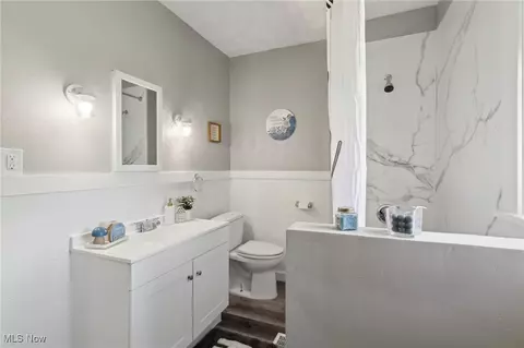 Bath - 932 W 43rd St, Ashtabula, OH 44004 photo 3 of 3