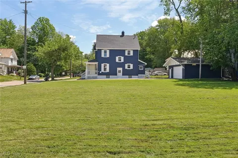 Exterior - 932 W 43rd St, Ashtabula, OH 44004 photo 8 of 8