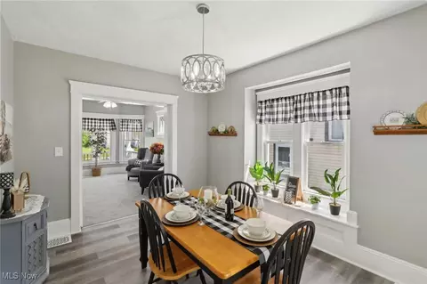 Dining - 932 W 43rd St, Ashtabula, OH 44004 photo 1 of 4