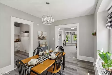 Dining - 932 W 43rd St, Ashtabula, OH 44004 photo 2 of 4