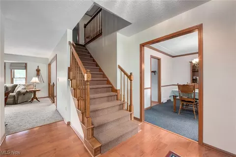 Entry Way - 125 Duke Ct, Elyria, OH 44035 photo 2 of 4