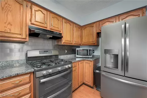 Kitchen - 125 Duke Ct, Elyria, OH 44035 photo 1 of 4