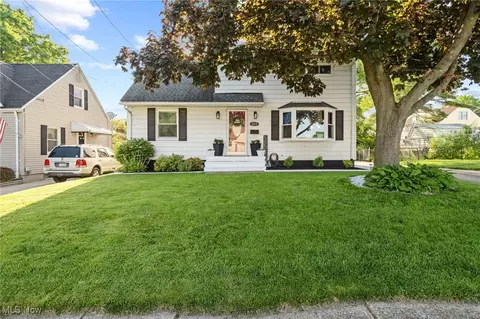 2815 11th St, Cuyahoga Falls, OH 44221