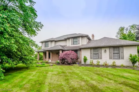 2410 Rohrer St NW, North Canton, OH 44720