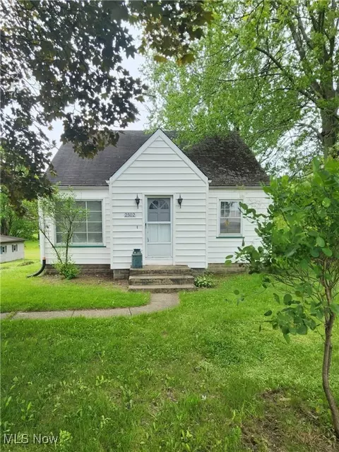2502 N River Rd NE, Warren, OH 44483