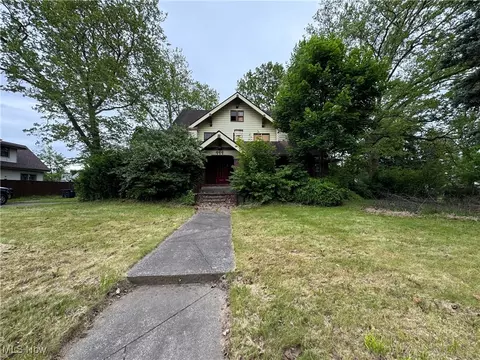 999 Copley Rd, Akron, OH 44320