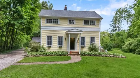 12703 Chippewa Rd, Brecksville, OH 44141