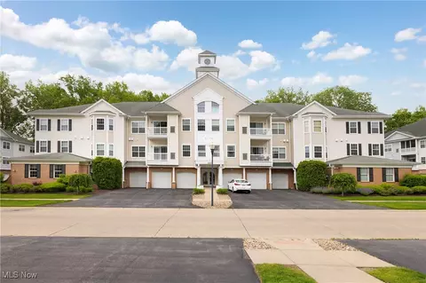 610 Aqua Marine Blvd, Avon Lake, OH 44012