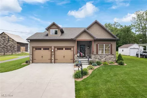 132 Willaman Ave NW, North Canton, OH 44720