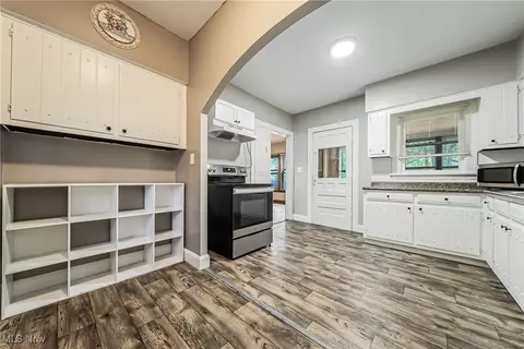 803 East Ave, Elyria, OH 44035 photo 10