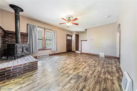803 East Ave, Elyria, OH 44035 photo 3