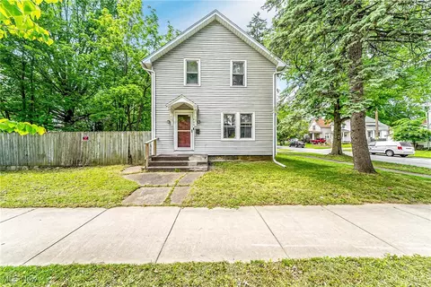 803 East Ave, Elyria, OH 44035