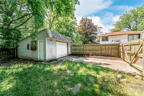 803 East Ave, Elyria, OH 44035 photo 26