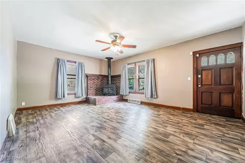 803 East Ave, Elyria, OH 44035 photo 2