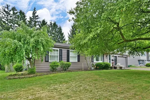 Exterior - 172 Camrose Dr, Niles, OH 44446 photo 7 of 8