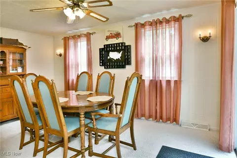 Dining - 172 Camrose Dr, Niles, OH 44446 photo 1 of 3