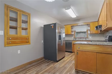 304 E Dresden Ave, Akron, OH 44301 photo 8