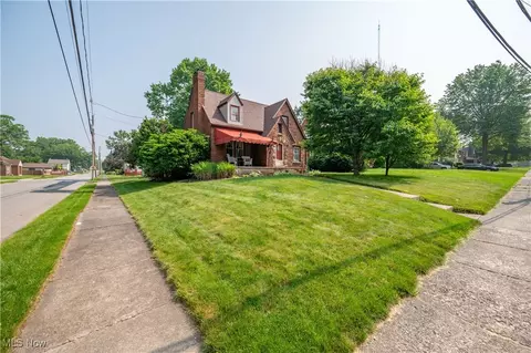 204 Berkshire Ave, Youngstown, OH 44512