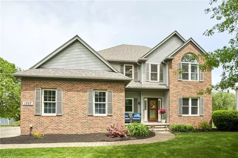 1357 Nesbitt Rd, Sagamore Hills, OH 44067