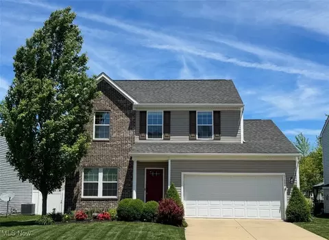 31944 Rustic Rdg, North Ridgeville, OH 44039